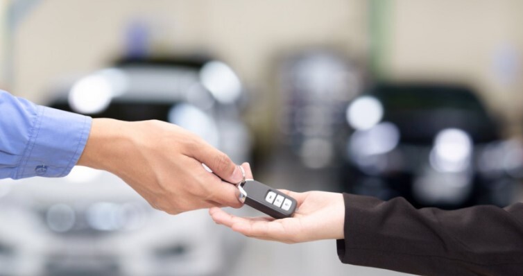 Features of a reliable car rental center in Iran (1)