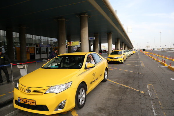 It is better to hire a taxi at the airport or rent a car (4)